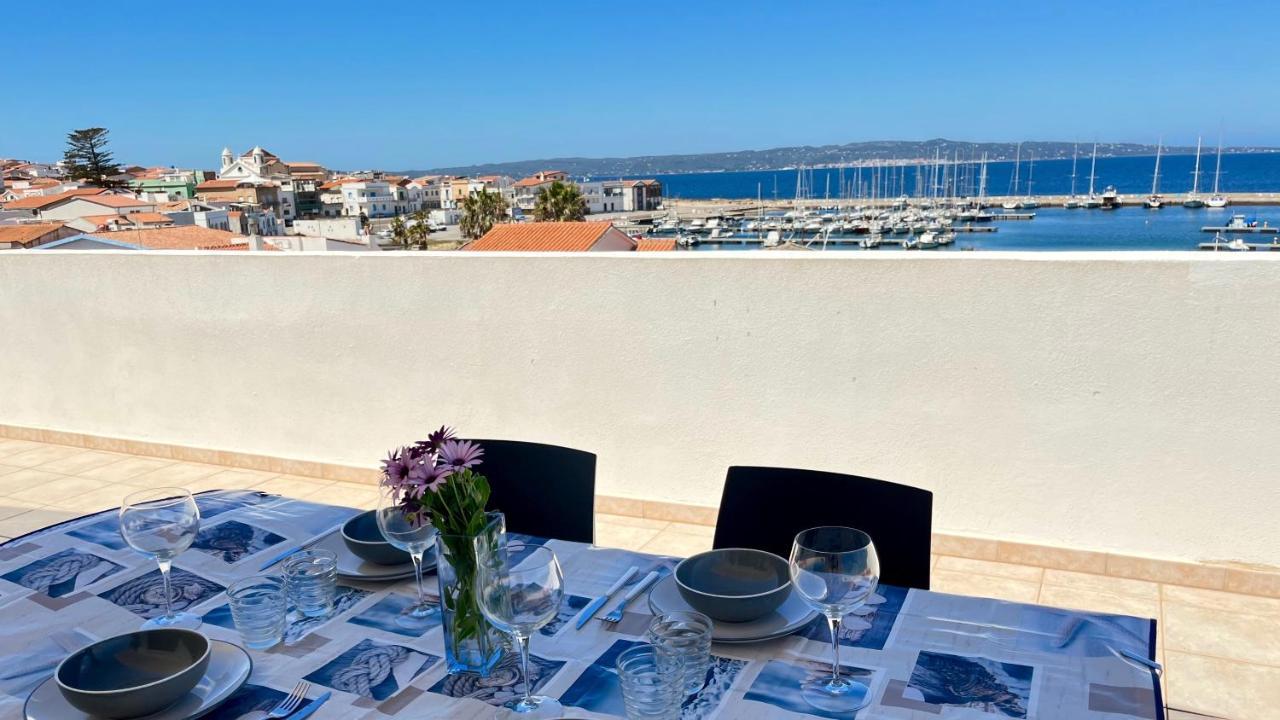 Attici Con Terrazzo Vista Mare Lägenhet Calasetta Exteriör bild