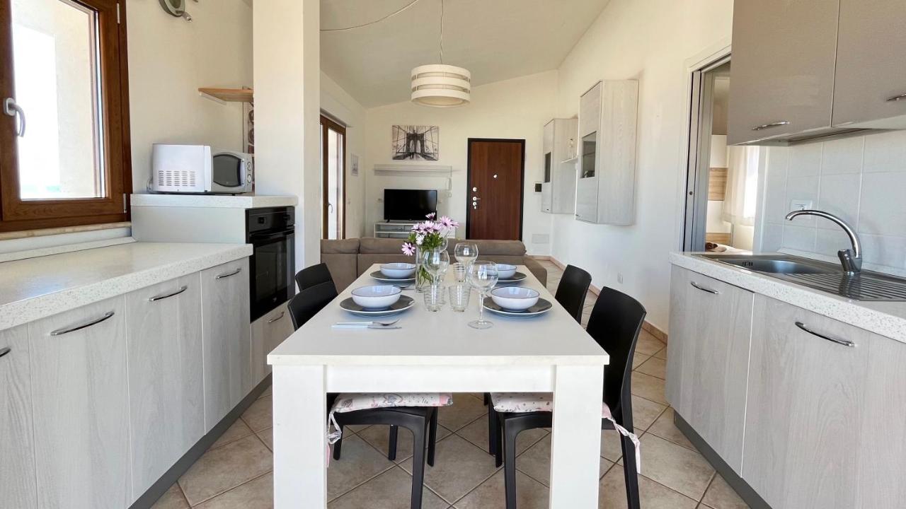 Attici Con Terrazzo Vista Mare Lägenhet Calasetta Exteriör bild